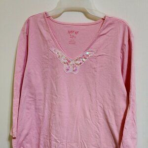 Pink 3/4 sleeve top with a butterfly sparkly applique neckline